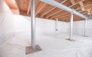 Crawl space structural support jacks installed in Navan