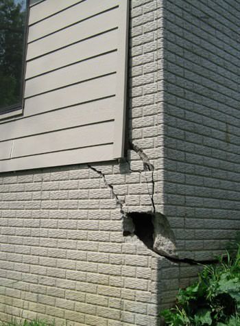 severe cracking of structural walls in Renfrew