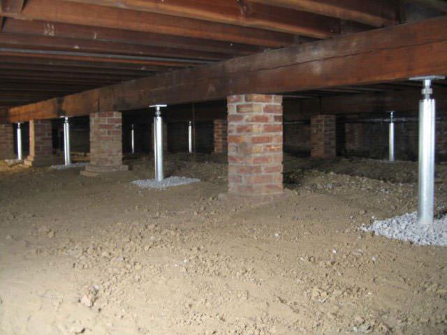 04lg crawl space repair posts